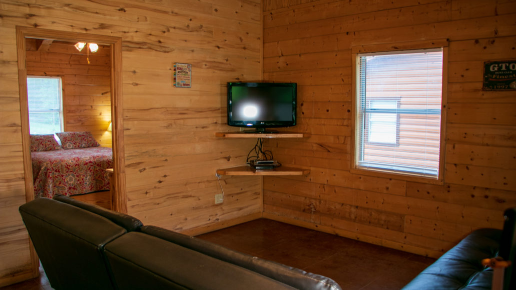 Frio River Cabins 8 16 River Bluff CabinsRiver Bluff Cabins