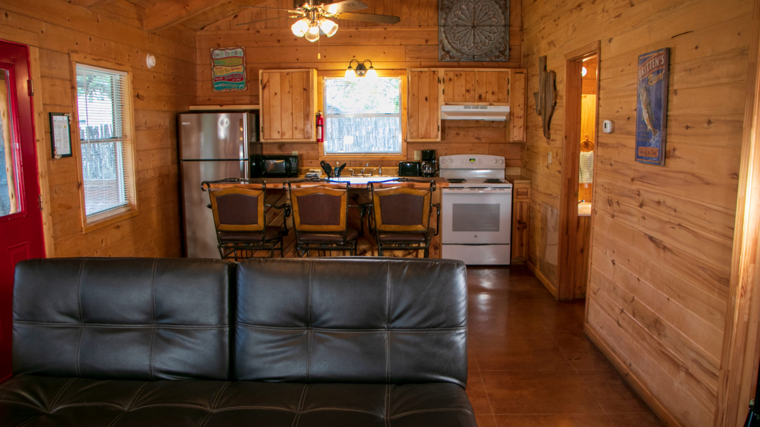 Frio River Cabins 8 16 River Bluff CabinsRiver Bluff Cabins